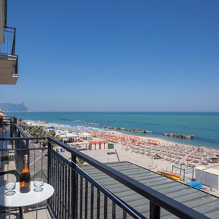 Hotel Bianchi Nicola بورتو ريكاناتي المظهر الخارجي الصورة