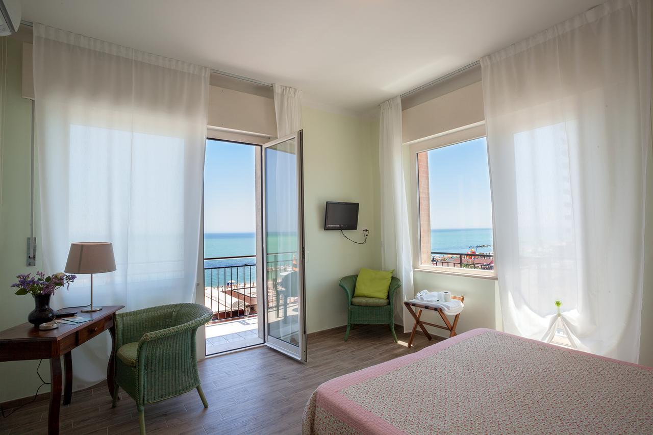 Hotel Bianchi Nicola بورتو ريكاناتي المظهر الخارجي الصورة